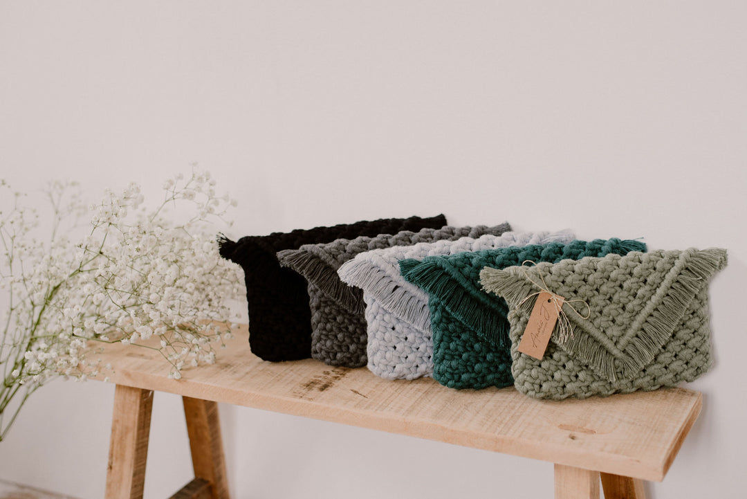 Pochettes en macramé