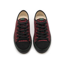 Load image into Gallery viewer, baskets à motifs carreaux rouge et noir