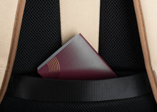 Charger l&#39;image dans la galerie, Nomad Hemp Rolltop Backpack - The 3-in-1 expandable hemp backpack for nomads