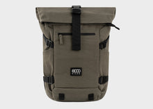 Charger l&#39;image dans la galerie, Nomad Hemp Rolltop Backpack - The 3-in-1 expandable hemp backpack for nomads