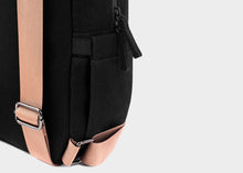 Charger l&#39;image dans la galerie, Small Hemp Backpack in Black