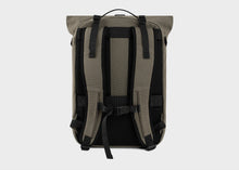 Charger l'image dans la galerie, Grand sac à dos écologique en chanvre khaki pour randonnée ou weekend