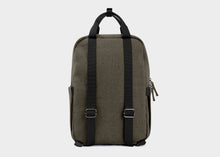 Load image into Gallery viewer, sac à dos en chanvre khaki de la marque 8000Kicks