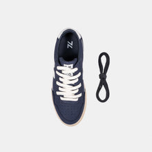 Load image into Gallery viewer, Vue de dessus des baskets bleues ZETA B3 Marino, dévoilant la semelle et le design global.