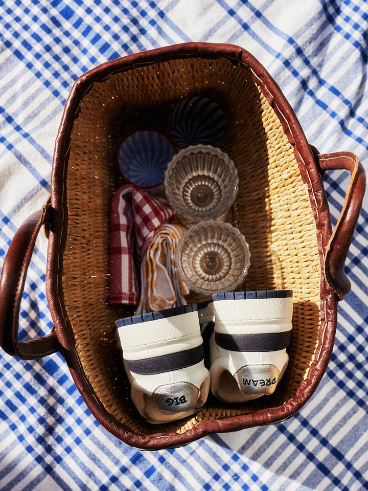 Baskets streetwear marine argenté et blanches
