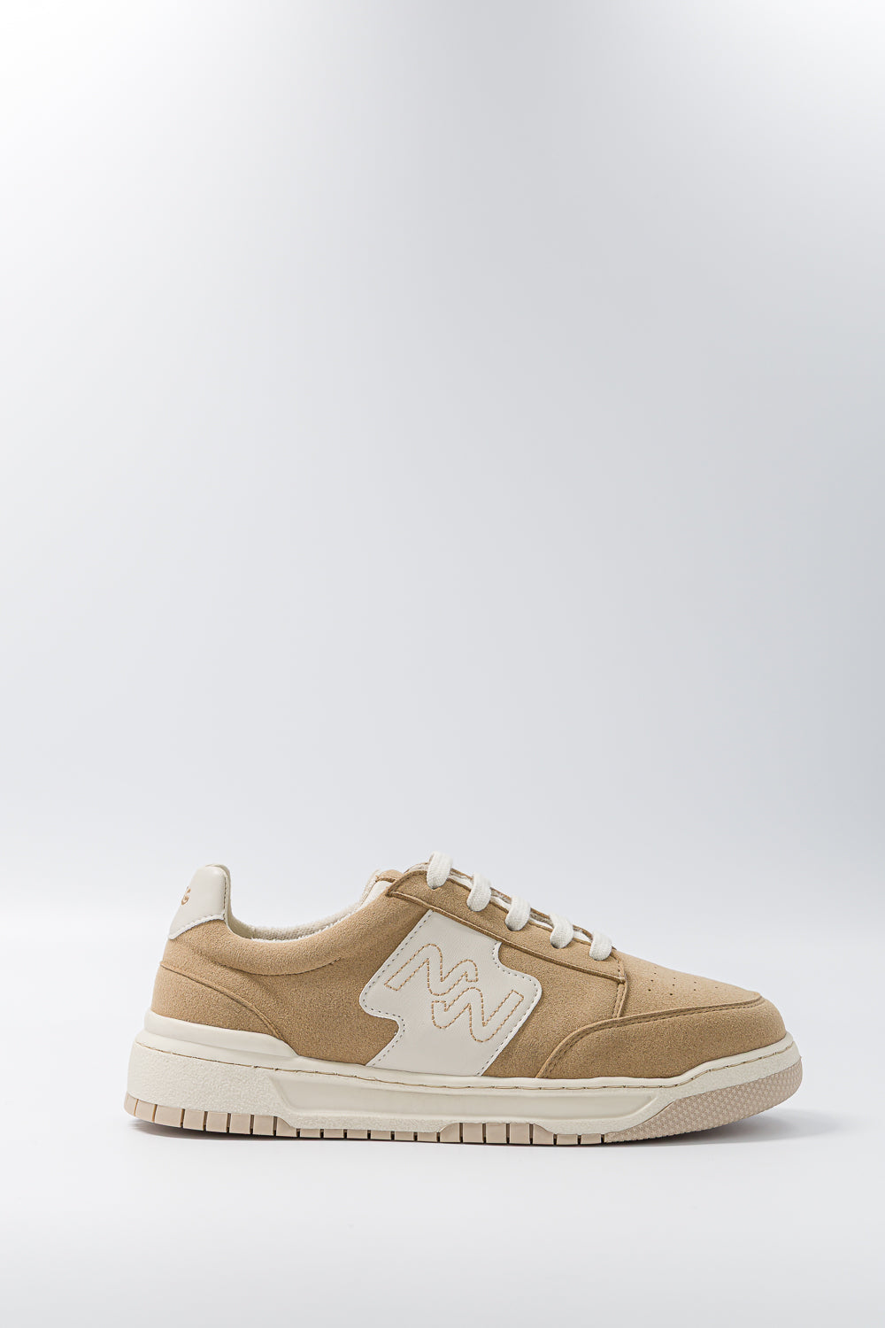 Vue de profil des baskets unisexes Dream Big Dune