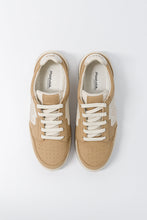 Charger l&#39;image dans la galerie, Vue de haut des baskets vegan unisexes Dream Big Dune