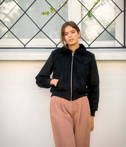 Blouson vegan pour femme un matière suède éco responsable noire