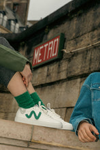 Charger l&#39;image dans la galerie, Sneakers blanches tendance Wild Walker Gris Mood Walk