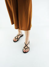 Load image into Gallery viewer, sandales plates éthiques marron