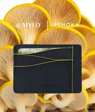 Charger l&#39;image dans la galerie, Grand porte-cartes en champignon Mylo™️ jaune