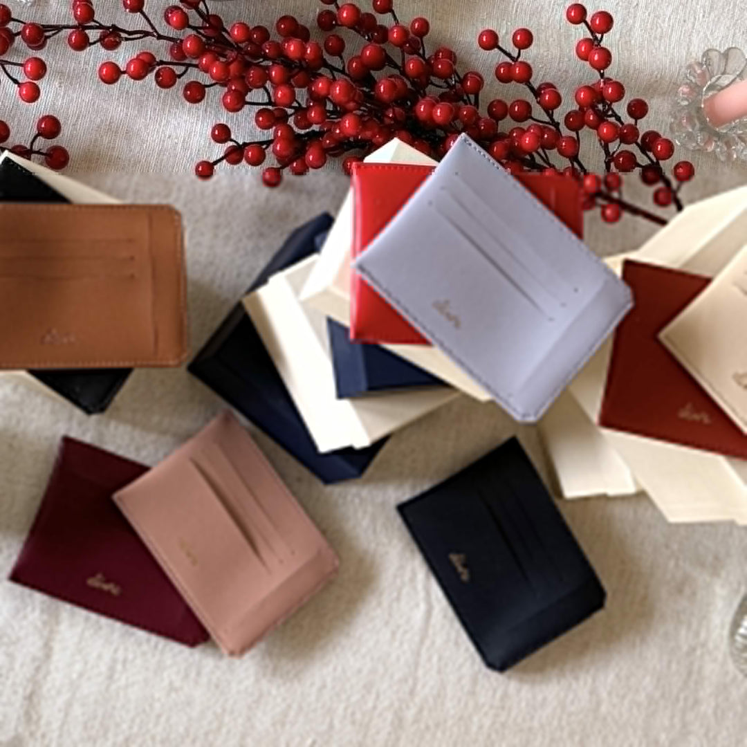 Compact Gold Jasmin Wallet