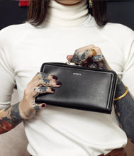 Load image into Gallery viewer, portefeuille compagnon noir en cuir vegan de qualité