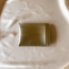 Load image into Gallery viewer, portefeuille vegan couleur or