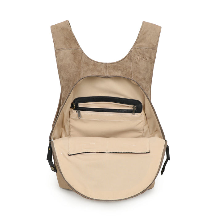 sac à dos en suedine vegan camel ouvert