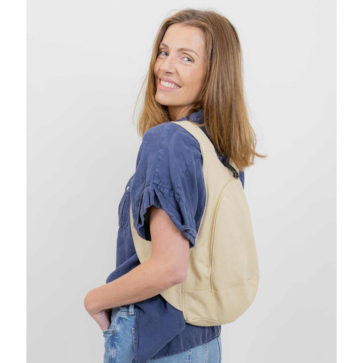 Sac à dos Estival Arsayo beige toile confortable ergonomique antivol sécurise vegane porte cote