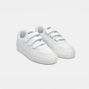 Paire de baskets blanches à scratch Alpha, minimalistes et faciles à enfiler