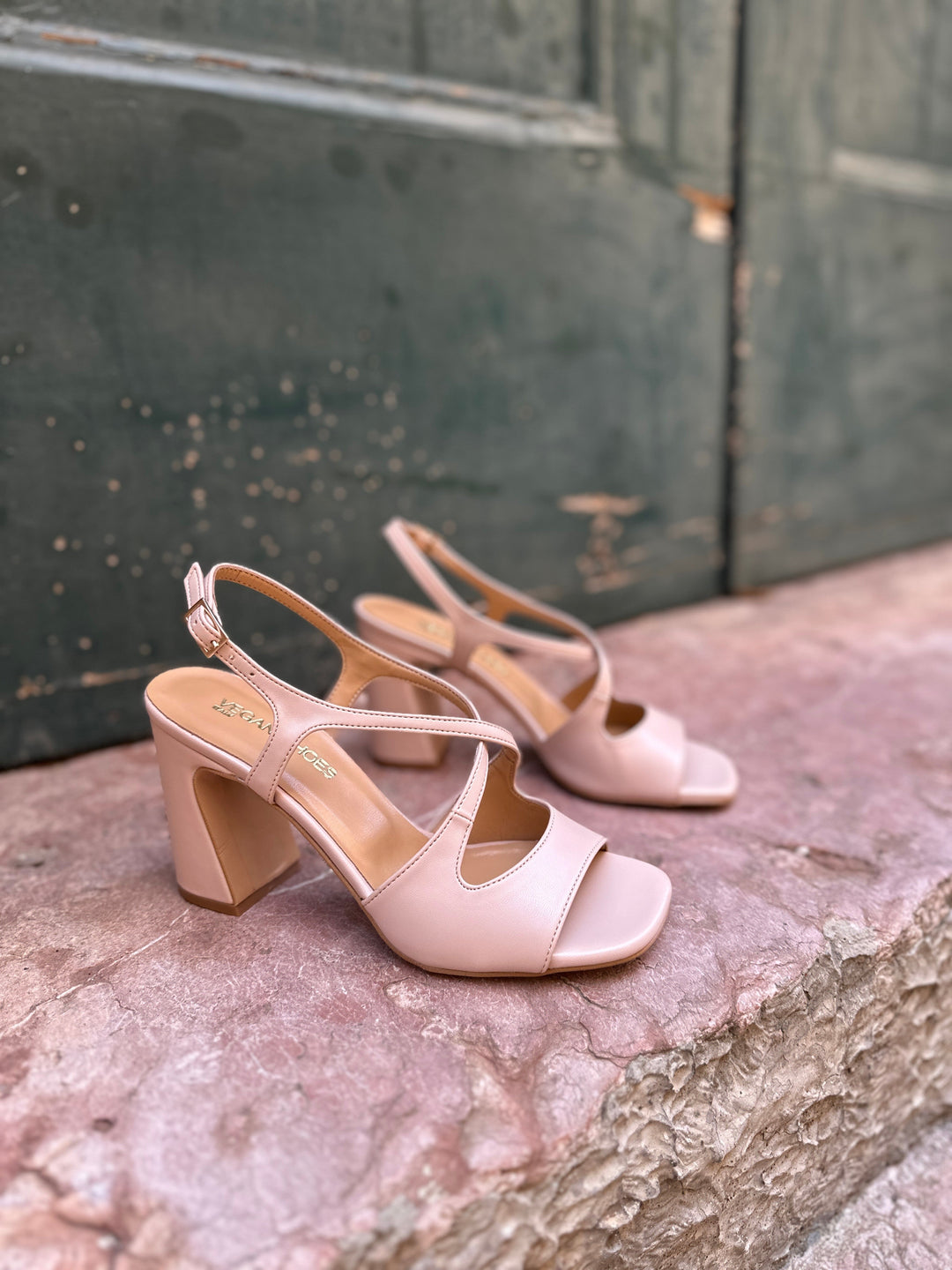 Sandales à talons haut en cuir vegan nude