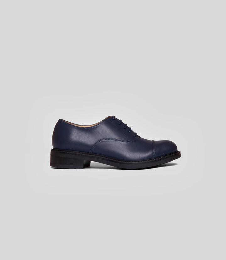 chaussures femme oxford en cuir vegan bleu 