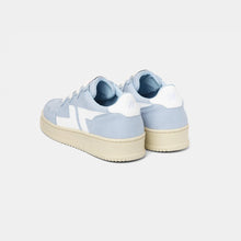 Load image into Gallery viewer, Vue arrière des baskets ZETA B3 Azul, mettant en valeur le talon et les finitions.