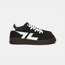 Load image into Gallery viewer, Vue latérale des baskets ZETA B3 Noir, illustrant la silhouette moderne.