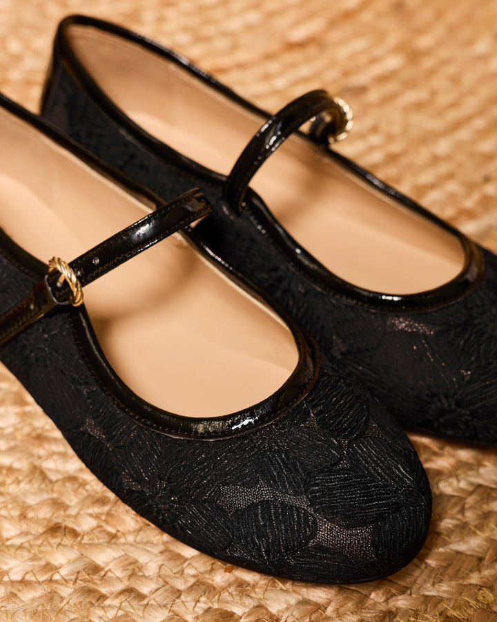 Ballerines vegan de la marque Minuit sur Terre, modèle Clara Noir