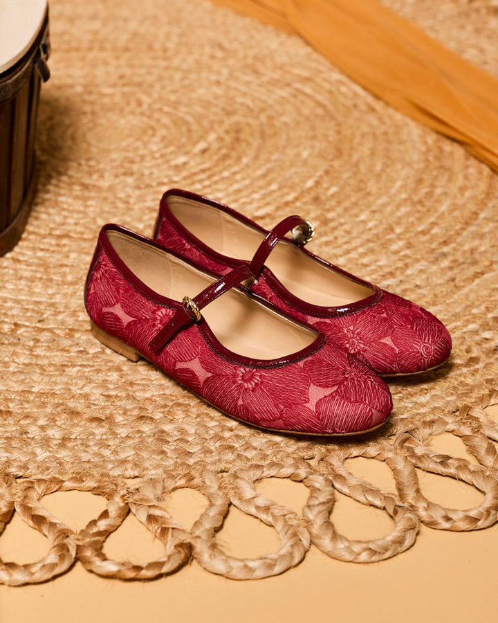 Ballerines vegan de la marque Minuit sur Terre, modèle Clara Rubis