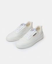 Load image into Gallery viewer, Baskets blanches vegan Beflamboyant