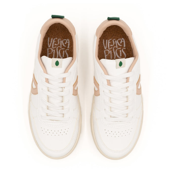 baskets en cuir maïs vegan blanche et beije 