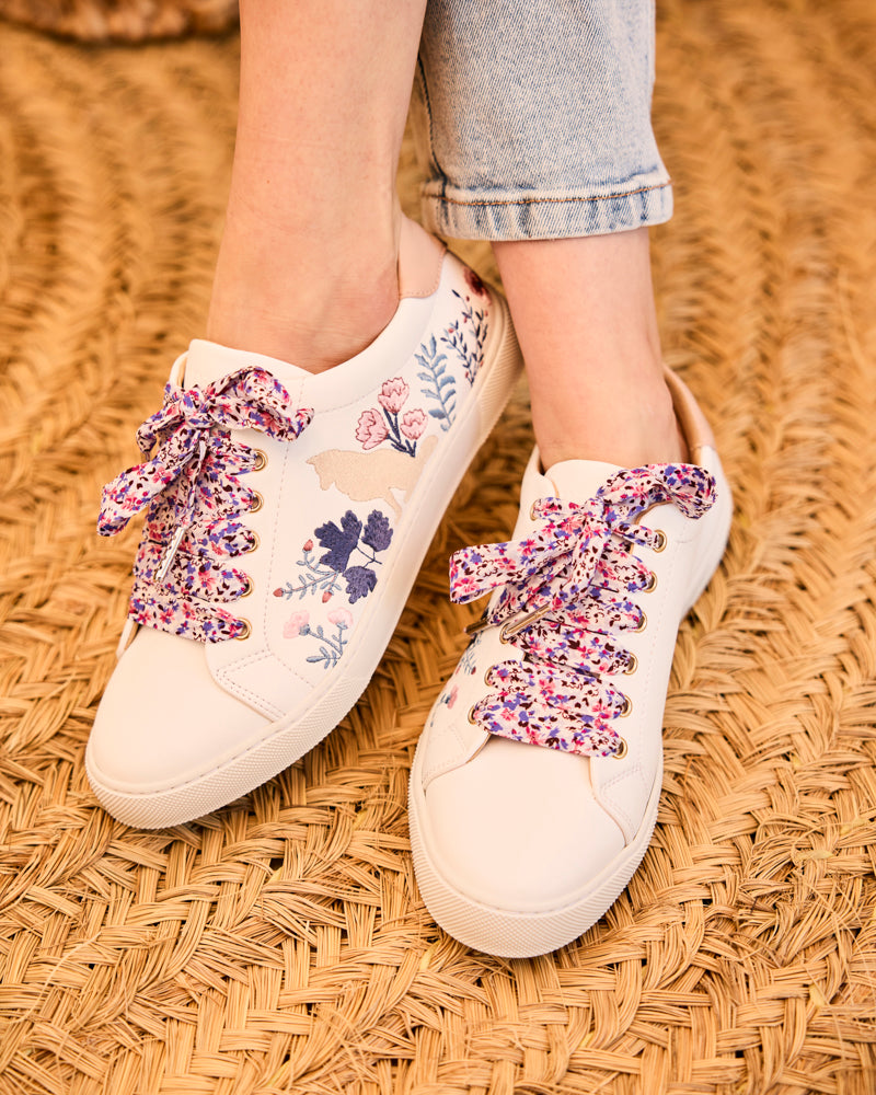 baskets en cuir vegan brodées de motifs floraux, marque Minuit sur Terre