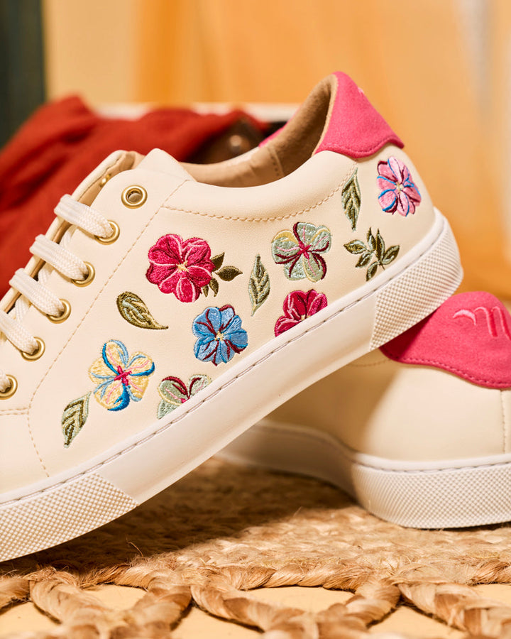 baskets en cuir vegan brodées de motifs floraux, marque Minuit sur Terre