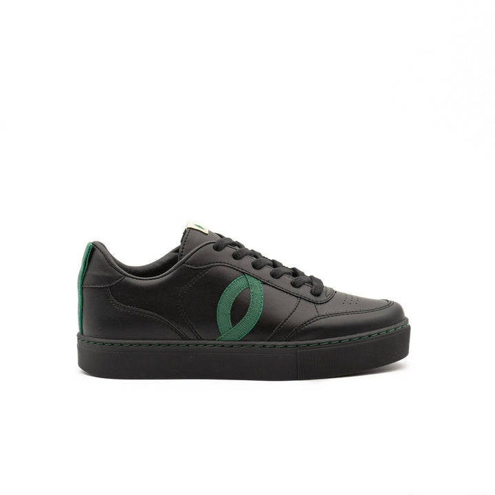 baskets en cuir vegan noir