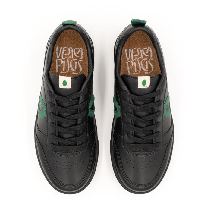 baskets noir en cuir vegan 