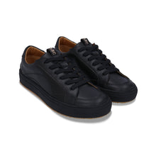 Charger l'image dans la galerie, NAE Vegan Shoes Minimalistische schwarze vegane Sneakers für die Stadt