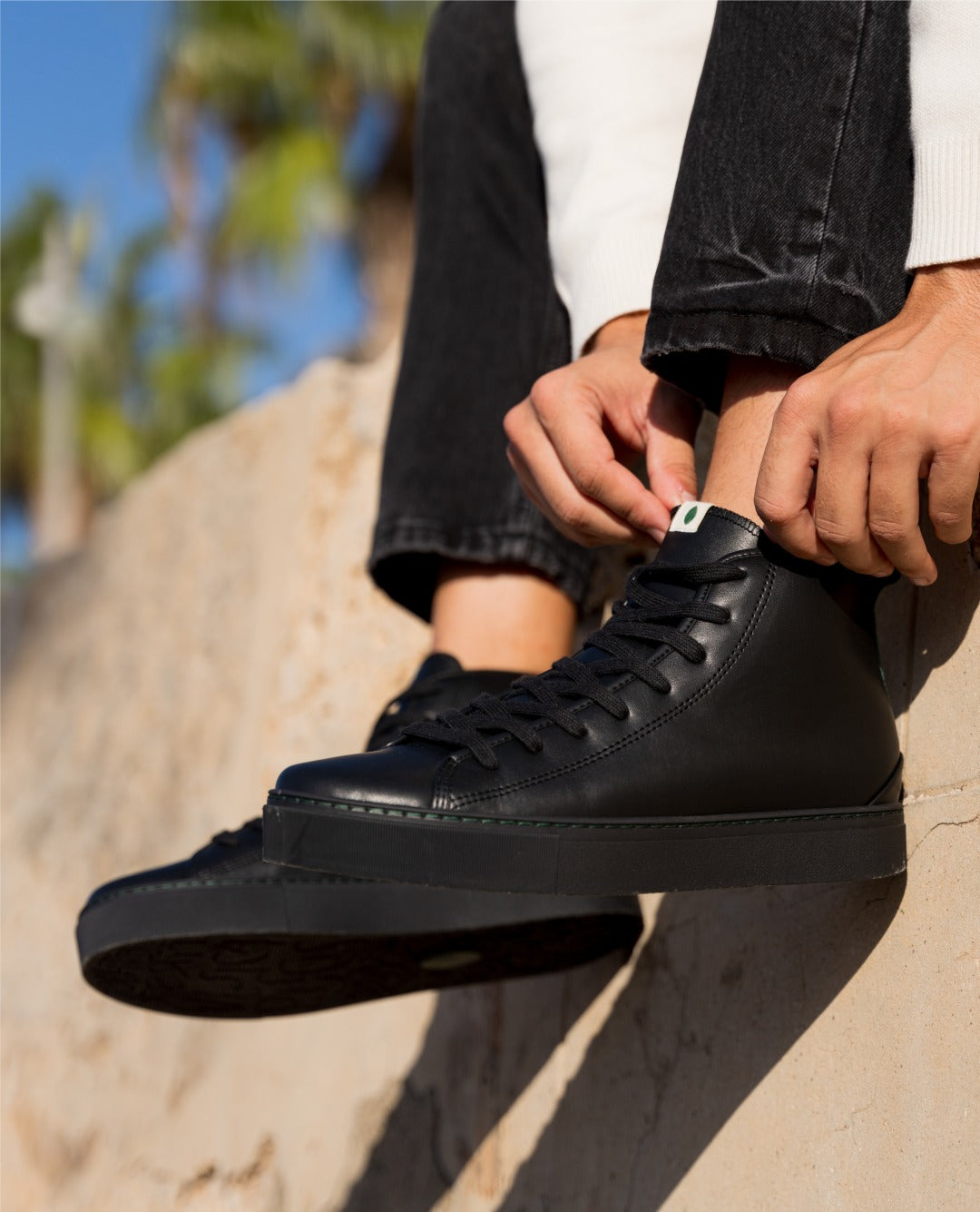 baskets montantes vegan fourrée, style Converses