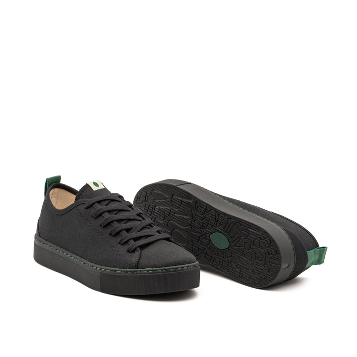 baskets en toile noire semelles noires