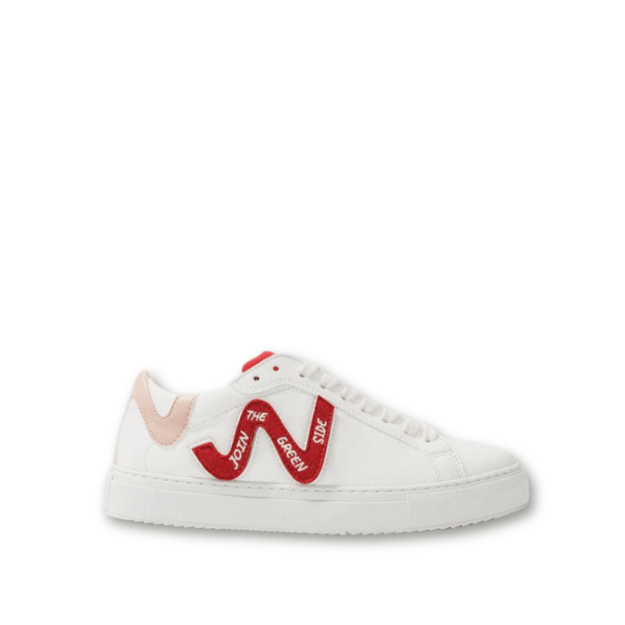 baskets blanches avec vague rouge 