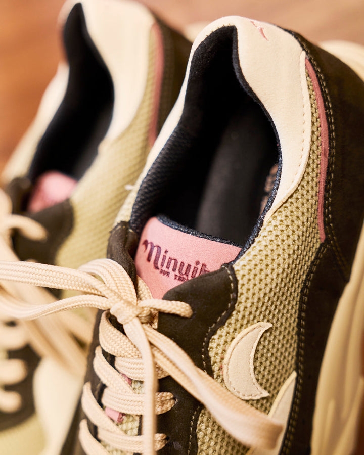 baskets vegan au design rétro running avec semelles épaisses chunky