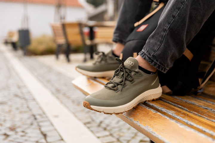 Baskets de trail khaki en matière éco responsable et vegan