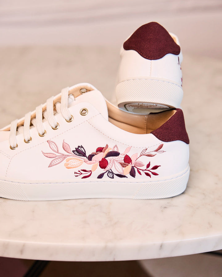 baskets en cuir vegan brodées de motifs floraux, marque Minuit sur Terre