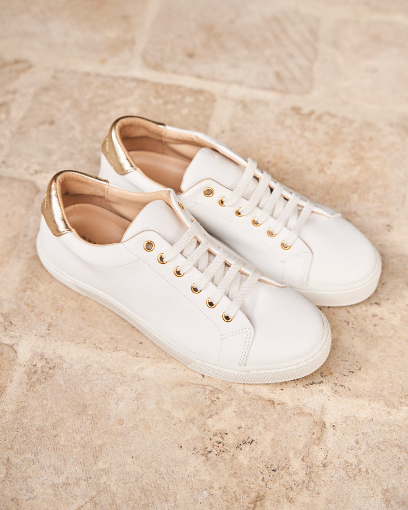 baskets en cuir vegan brodées de motifs floraux, marque Minuit sur Terre