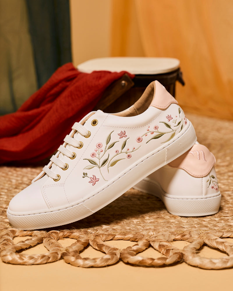 baskets en cuir vegan brodées de motifs floraux, marque Minuit sur Terre