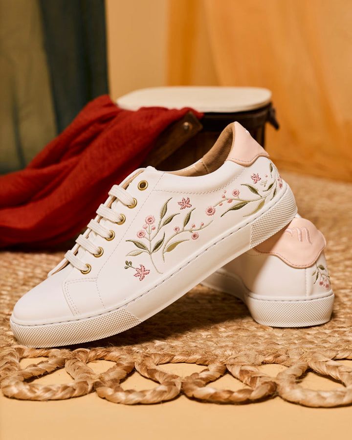 baskets en cuir vegan brodées de motifs floraux, marque Minuit sur Terre