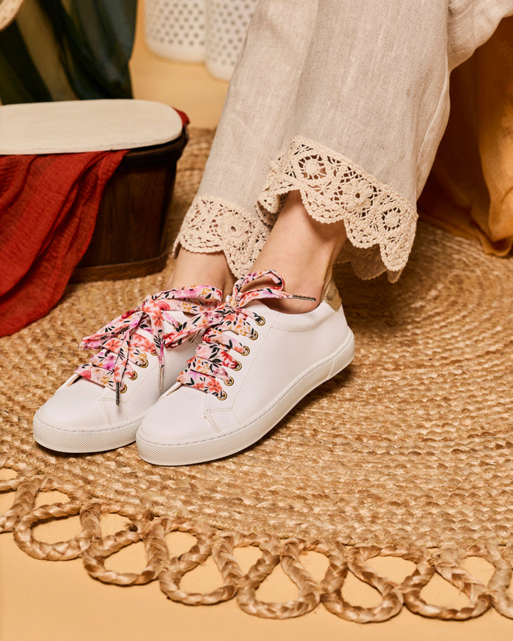 baskets en cuir vegan brodées de motifs floraux, marque Minuit sur Terre
