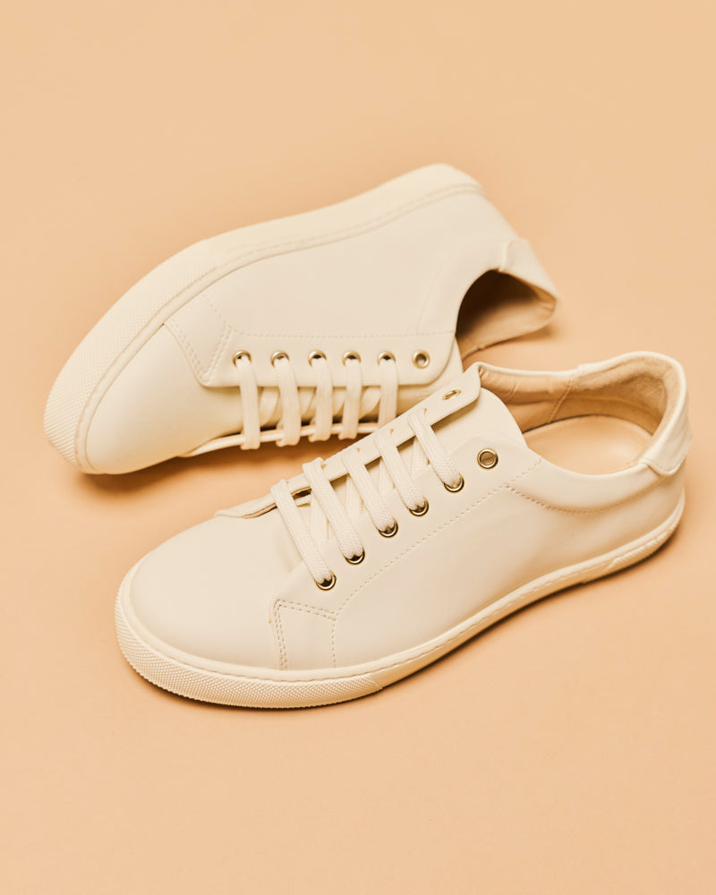 baskets en cuir vegan brodées de motifs floraux, marque Minuit sur Terre
