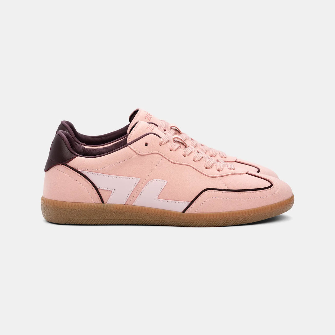 Baskets roses Delta Rose, vue de profil féminine et tendance, idéal pour un look doux et responsable.