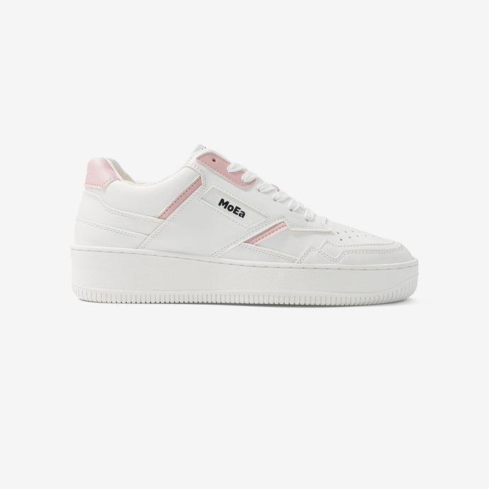 Baskets blanche en cuir vegan de maïs avec des touche rose clair
