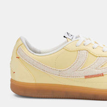 Load image into Gallery viewer, baskets vegan jaune clair