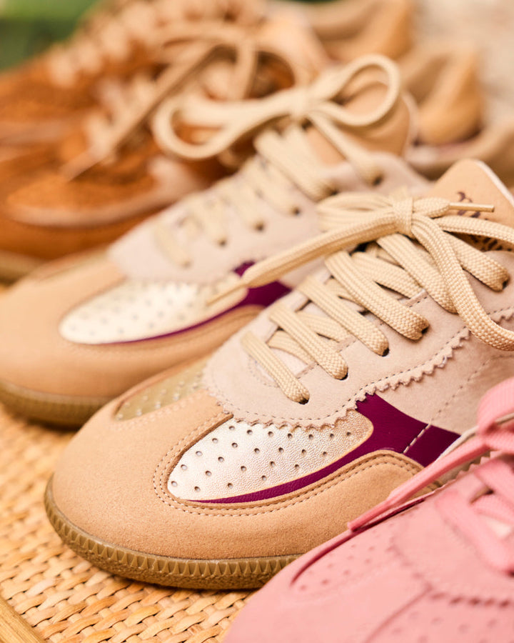 Baskets vegan de la marque Minuit sur Terre, modèle Rive Beige Doré