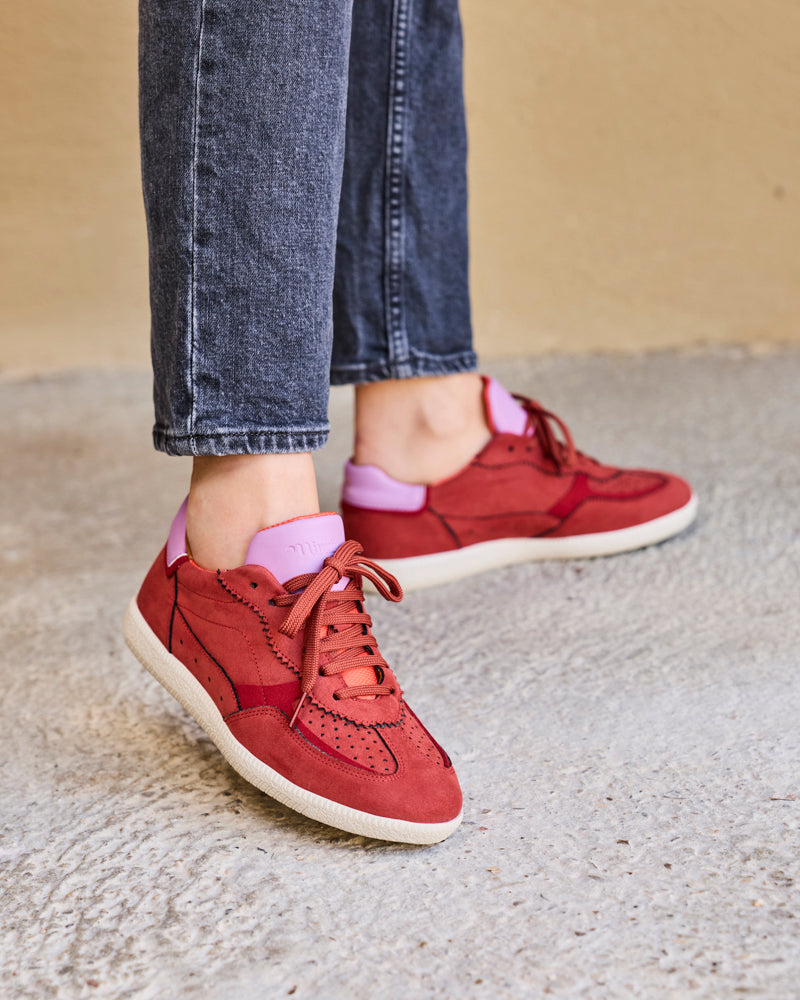 Baskets vegan de la marque Minuit sur Terre, modèle Rive Corail